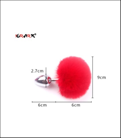 Metalna kupa sa crvenim zecijim repicem